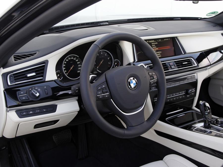 BMW 760Li 2012 года  (фото 3 из 10)